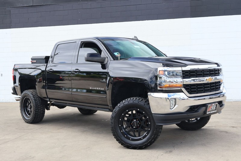 Chevrolet Silverado 1500 Vehicle Full-screen Gallery Image 01