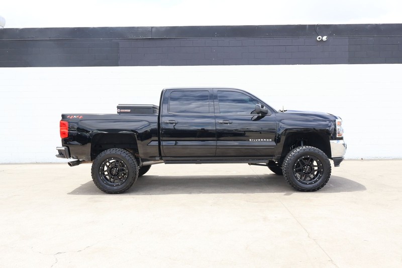 Chevrolet Silverado 1500 Vehicle Full-screen Gallery Image 04