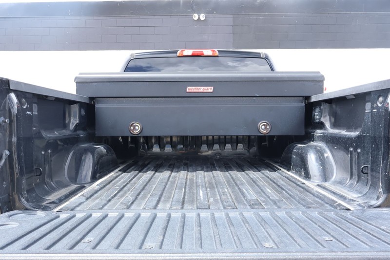 Chevrolet Silverado 1500 Vehicle Full-screen Gallery Image 08