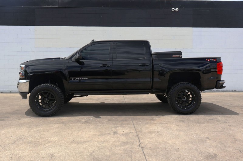 Chevrolet Silverado 1500 Vehicle Full-screen Gallery Image 10