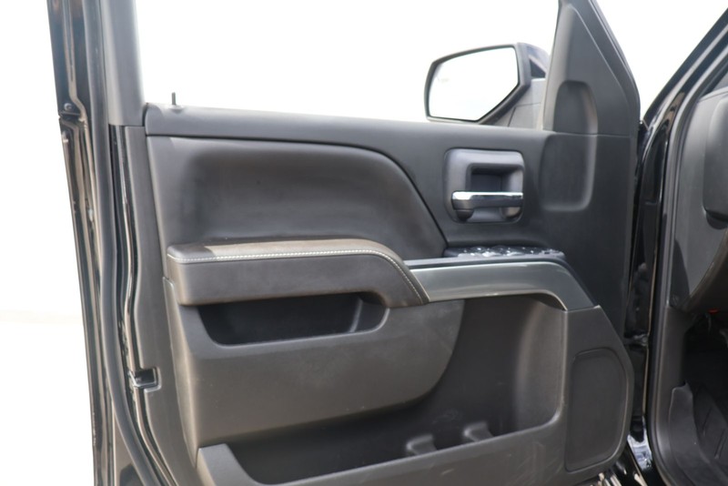 Chevrolet Silverado 1500 Vehicle Full-screen Gallery Image 14