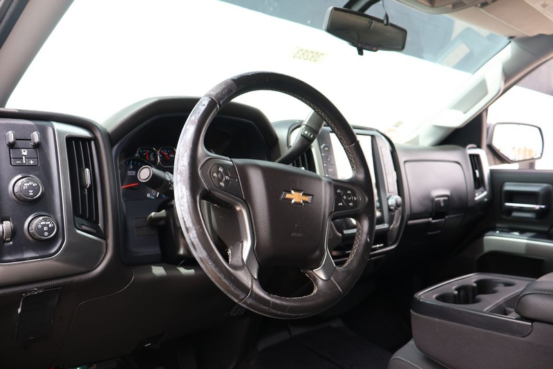 Chevrolet Silverado 1500 Vehicle Full-screen Gallery Image 15