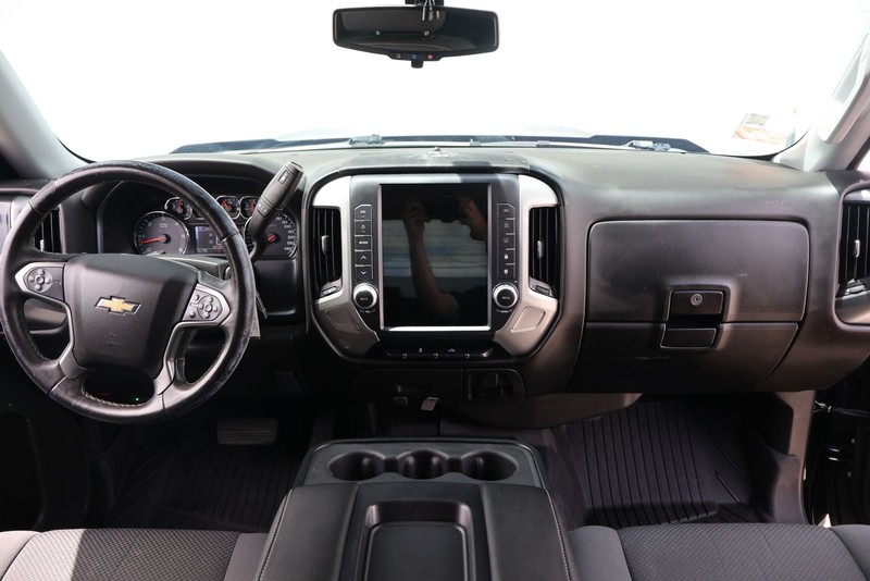 Chevrolet Silverado 1500 Vehicle Full-screen Gallery Image 21