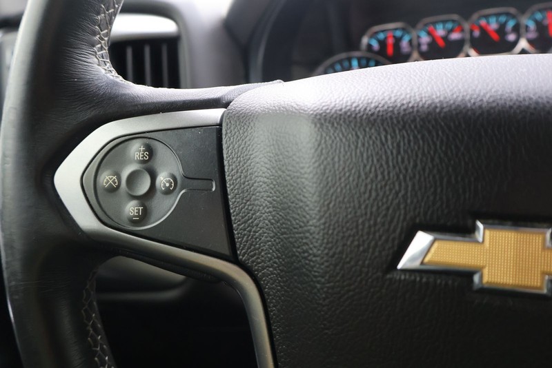 Chevrolet Silverado 1500 Vehicle Full-screen Gallery Image 24