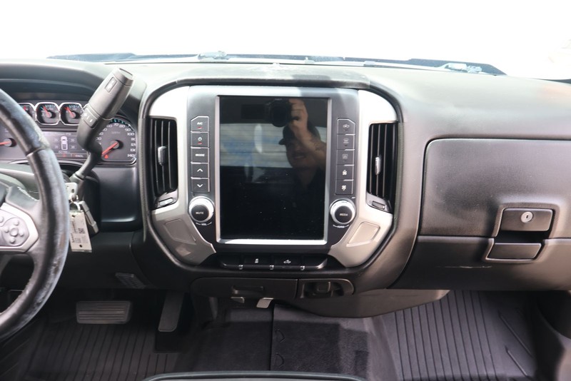 Chevrolet Silverado 1500 Vehicle Full-screen Gallery Image 26