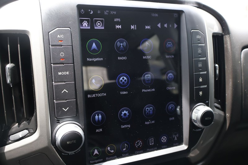 Chevrolet Silverado 1500 Vehicle Full-screen Gallery Image 27