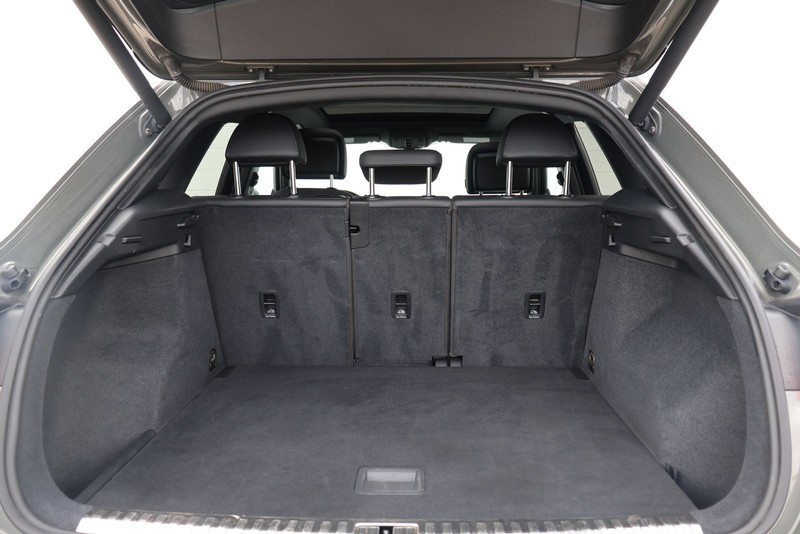 Audi Q3 Vehicle Full-screen Gallery Image 08