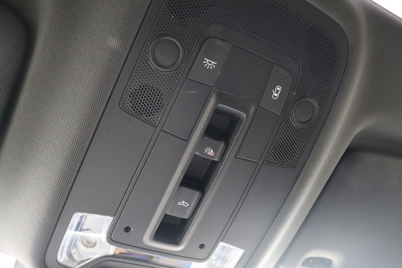 Audi Q3 Vehicle Full-screen Gallery Image 33