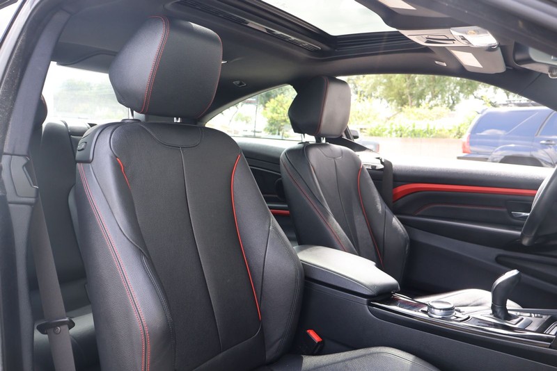 BMW 428i Vehicle Full-screen Gallery Image 19