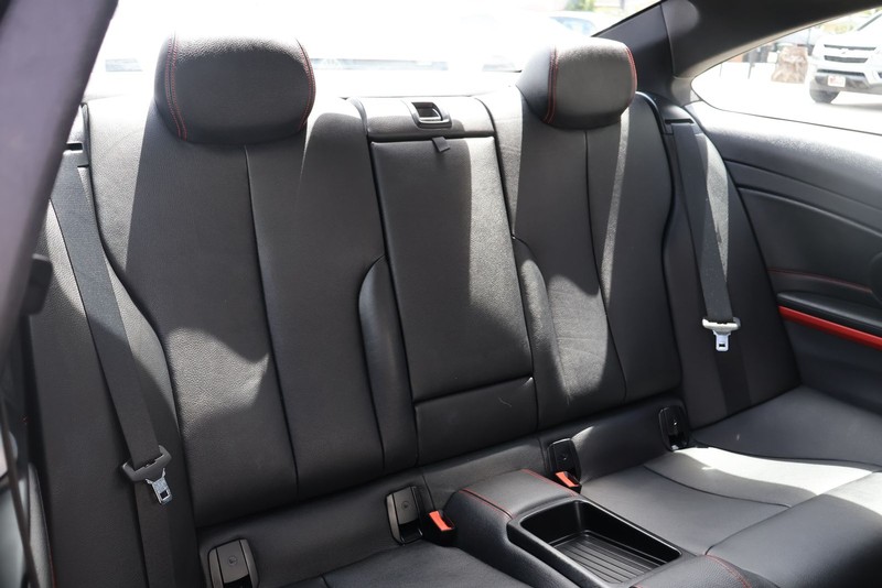 BMW 428i Vehicle Full-screen Gallery Image 20