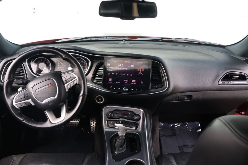 Dodge Challenger Vehicle Full-screen Gallery Image 20