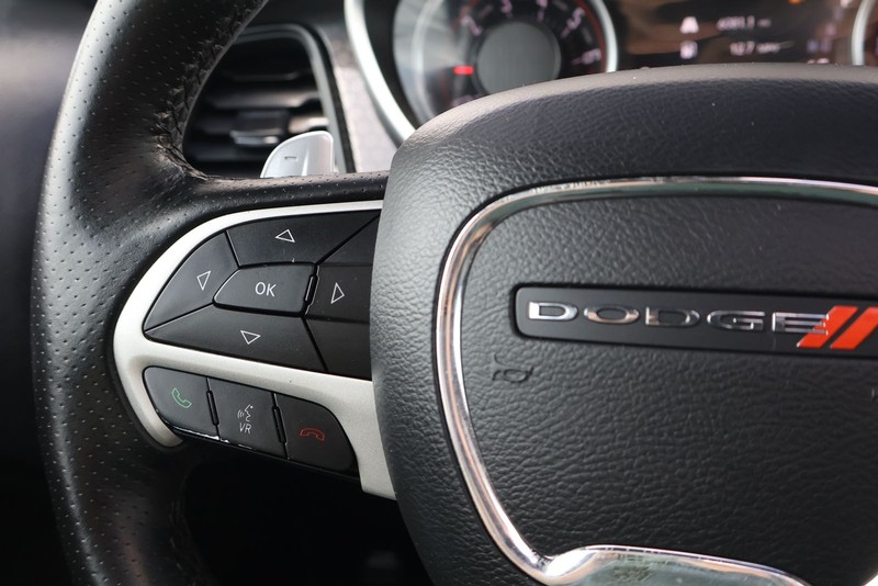 Dodge Challenger Vehicle Full-screen Gallery Image 23