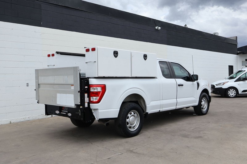 Ford F-150 Vehicle Full-screen Gallery Image 05