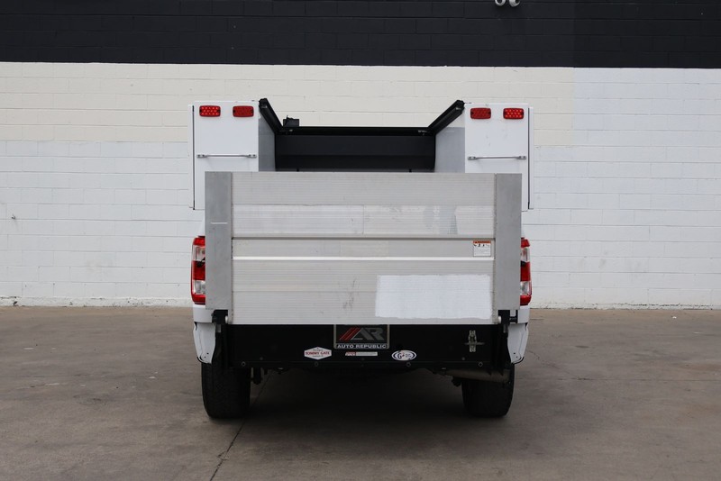 Ford F-150 Vehicle Full-screen Gallery Image 06
