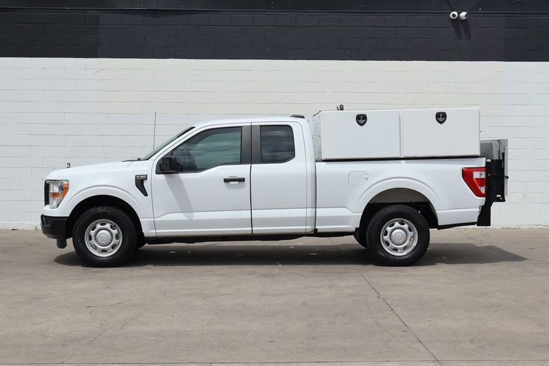Ford F-150 Vehicle Full-screen Gallery Image 12