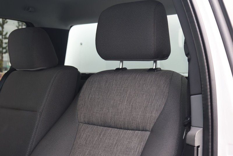 Ford F-150 Vehicle Full-screen Gallery Image 19