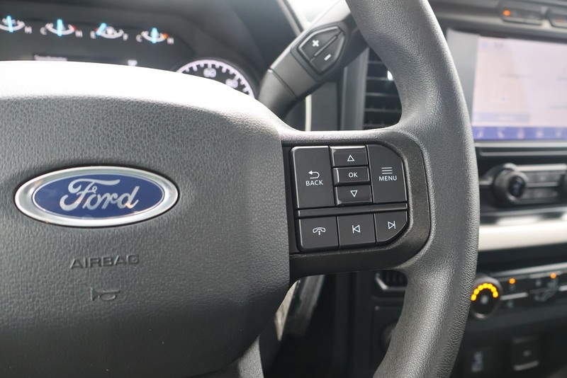 Ford F-150 Vehicle Full-screen Gallery Image 26