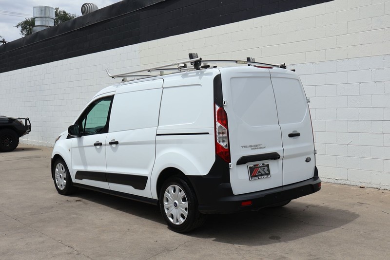 Ford Transit Connect Van Vehicle Full-screen Gallery Image 09