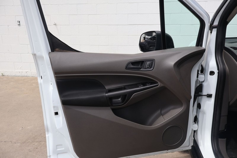 Ford Transit Connect Van Vehicle Full-screen Gallery Image 17