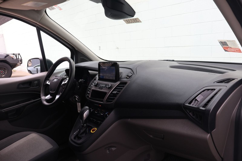 Ford Transit Connect Van Vehicle Full-screen Gallery Image 21