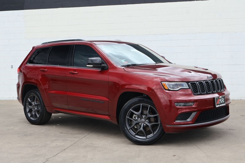 Jeep Grand Cherokee Vehicle Full-screen Gallery Image 01