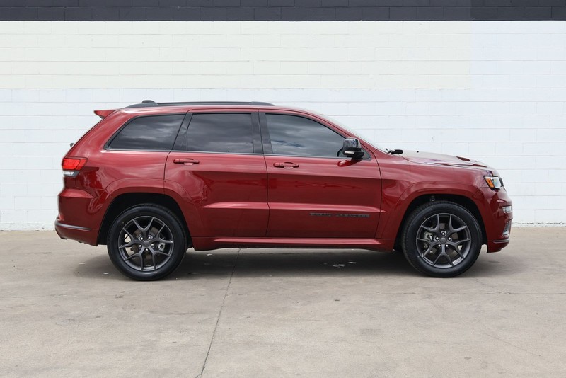 Jeep Grand Cherokee Vehicle Full-screen Gallery Image 04