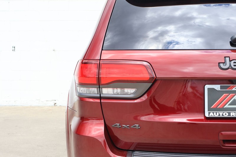 Jeep Grand Cherokee Vehicle Full-screen Gallery Image 07