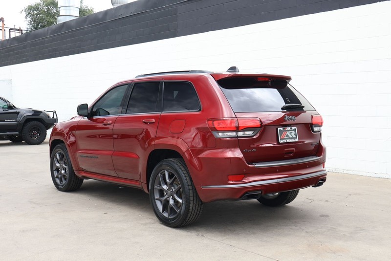 Jeep Grand Cherokee Vehicle Full-screen Gallery Image 10