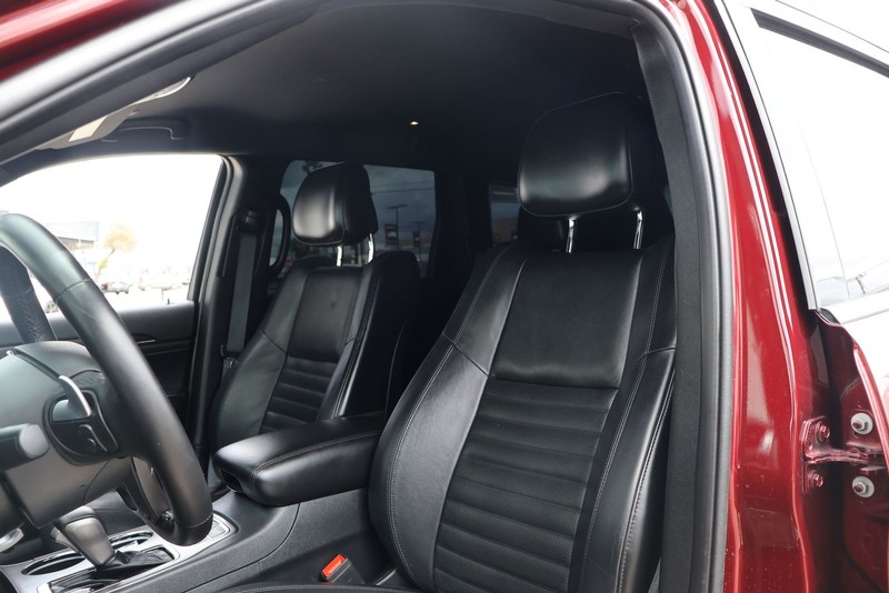 Jeep Grand Cherokee Vehicle Full-screen Gallery Image 17