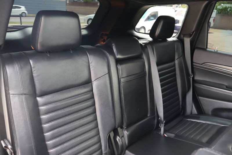 Jeep Grand Cherokee Vehicle Full-screen Gallery Image 21