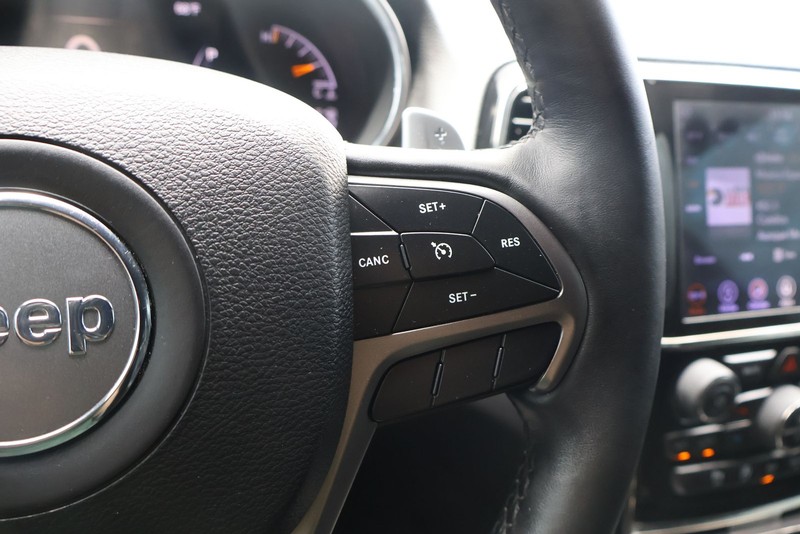 Jeep Grand Cherokee Vehicle Full-screen Gallery Image 27