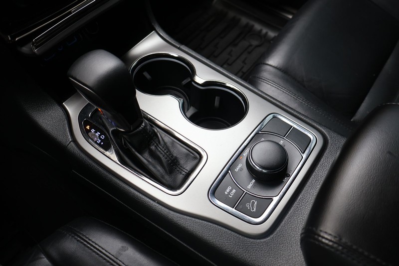 Jeep Grand Cherokee Vehicle Full-screen Gallery Image 31