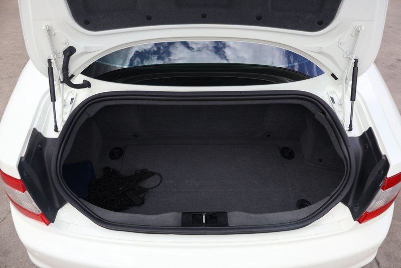 Maserati GranTurismo Vehicle Full-screen Gallery Image 08