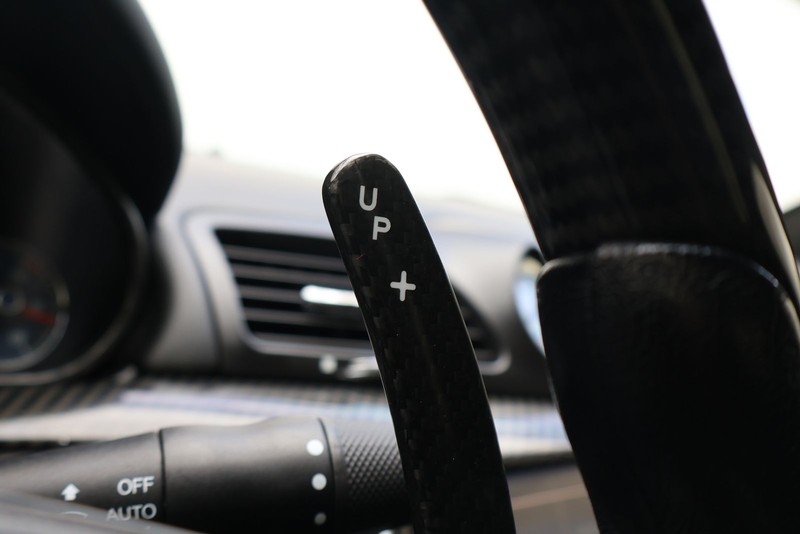 Maserati GranTurismo Vehicle Full-screen Gallery Image 32