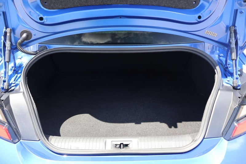 Subaru BRZ Vehicle Full-screen Gallery Image 08