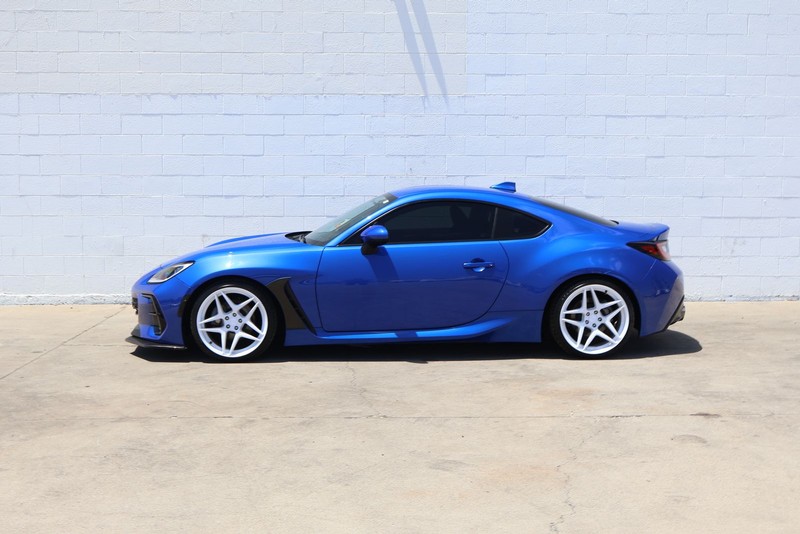 Subaru BRZ Vehicle Full-screen Gallery Image 10