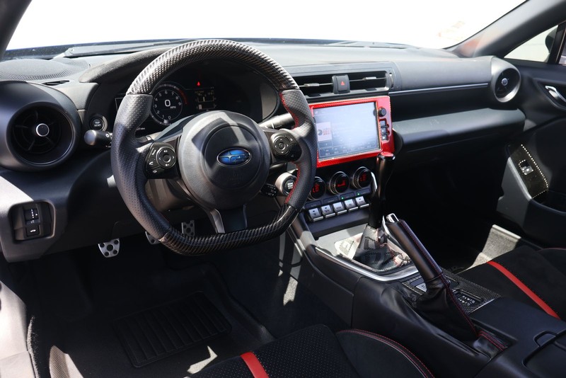 Subaru BRZ Vehicle Full-screen Gallery Image 15