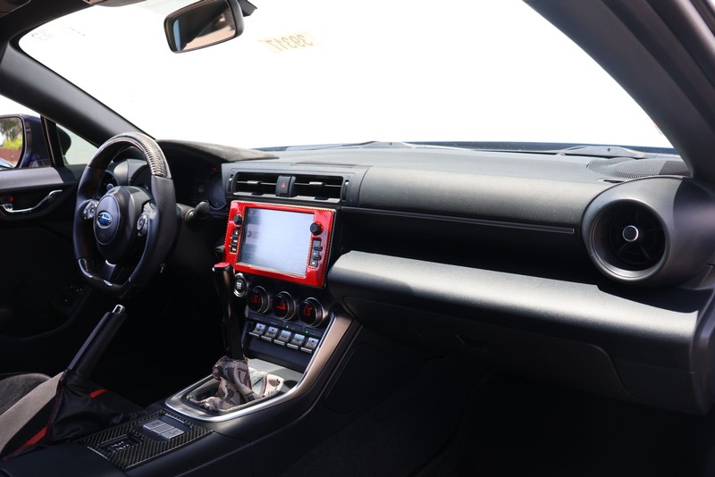 Subaru BRZ Vehicle Full-screen Gallery Image 18