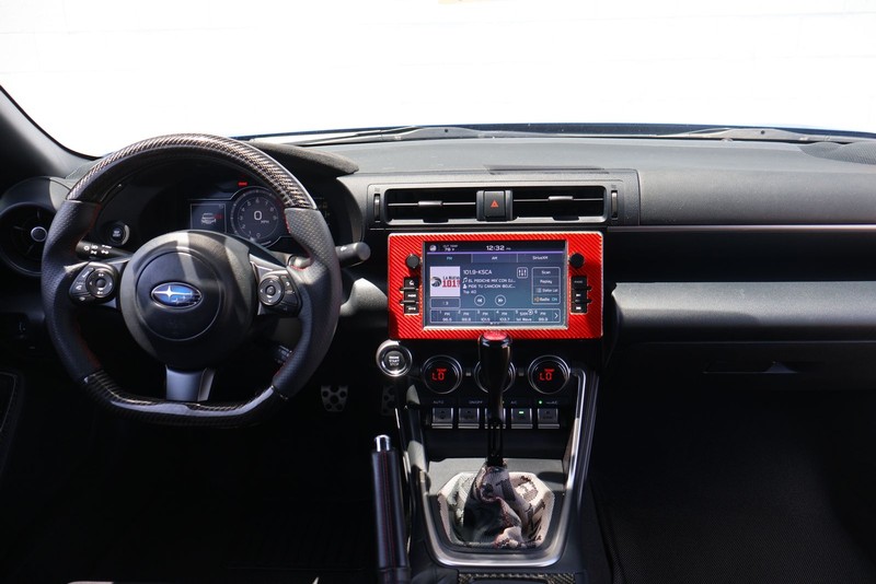 Subaru BRZ Vehicle Full-screen Gallery Image 21
