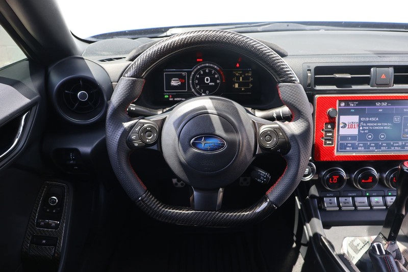 Subaru BRZ Vehicle Full-screen Gallery Image 23