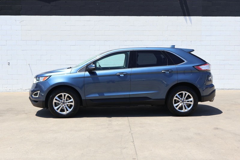 Ford Edge Vehicle Full-screen Gallery Image 10