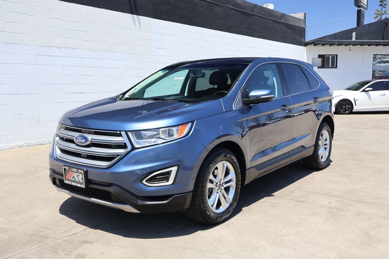 Ford Edge Vehicle Full-screen Gallery Image 11