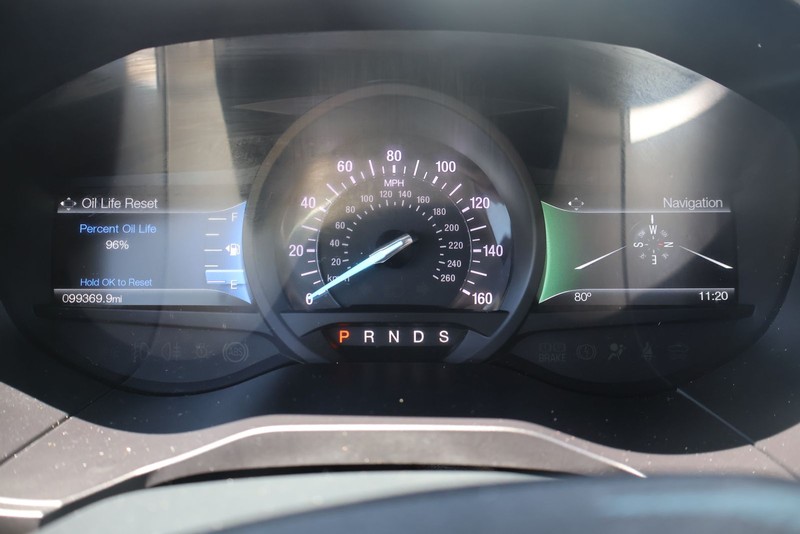 Ford Edge Vehicle Full-screen Gallery Image 22