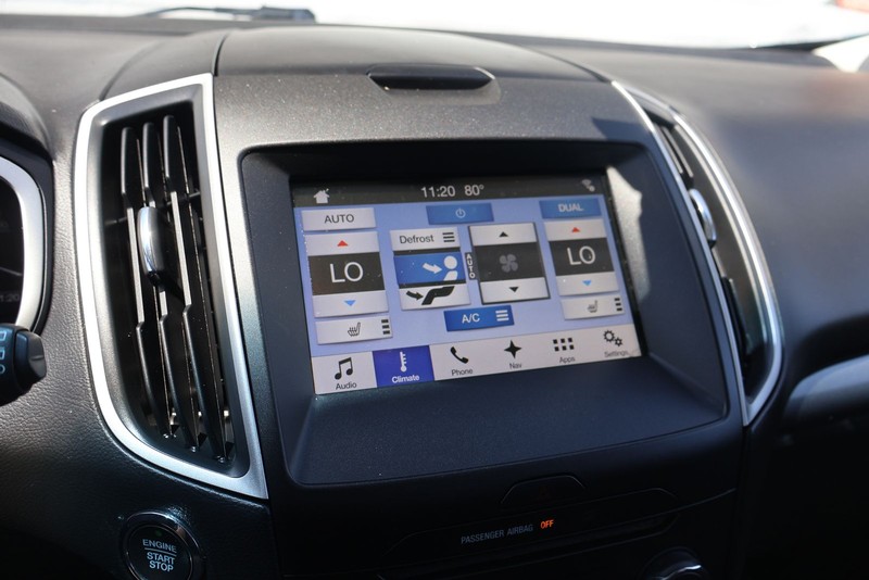Ford Edge Vehicle Full-screen Gallery Image 27