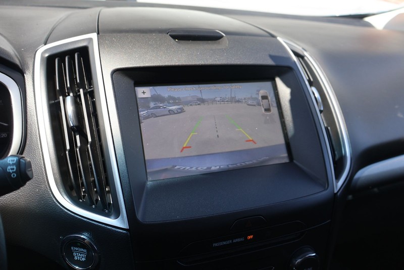 Ford Edge Vehicle Full-screen Gallery Image 28