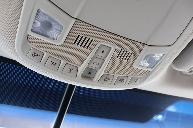 Ford Edge Vehicle Full-screen Gallery Image 30