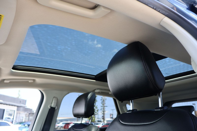 Ford Edge Vehicle Full-screen Gallery Image 31