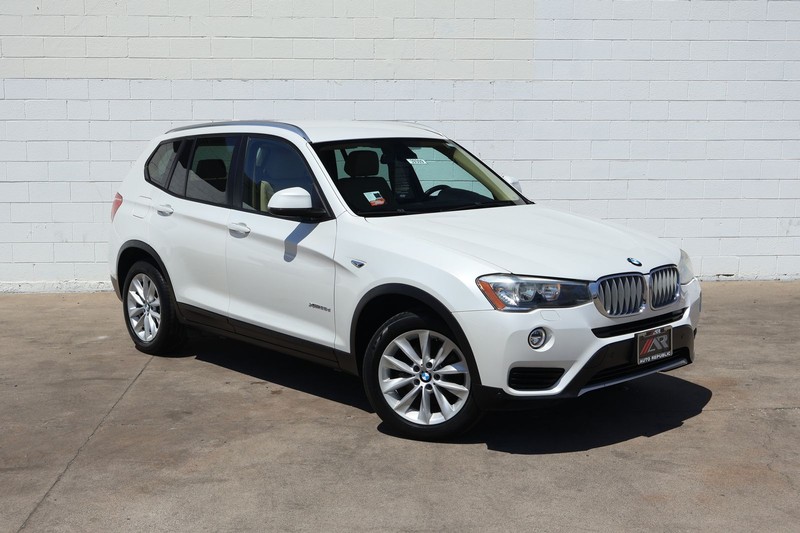 BMW X3 Vehicle Full-screen Gallery Image 01