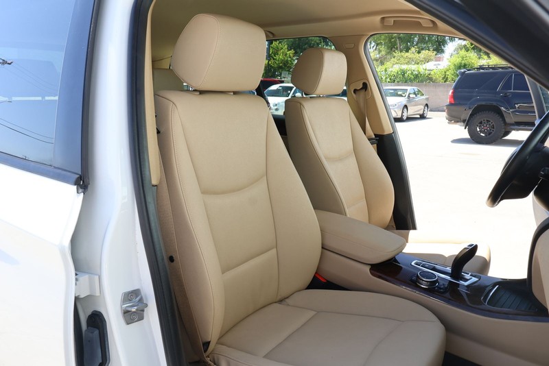 BMW X3 Vehicle Full-screen Gallery Image 25