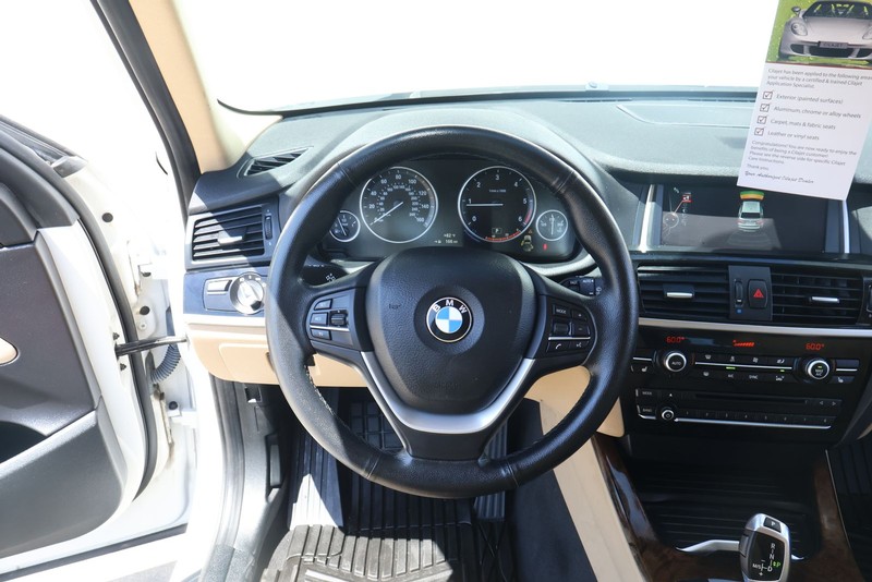 BMW X3 Vehicle Full-screen Gallery Image 30